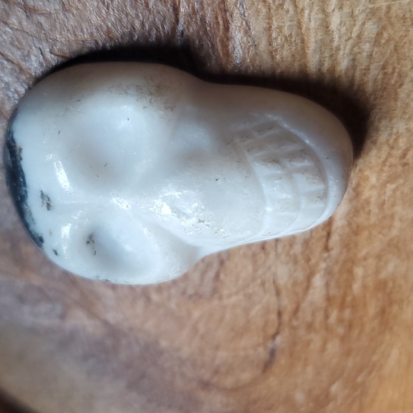 New Carved Black and White Zebra Jasper Skull Pendant. - Picture 4 of 12